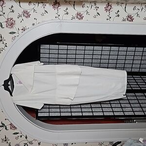 White dress with peblem